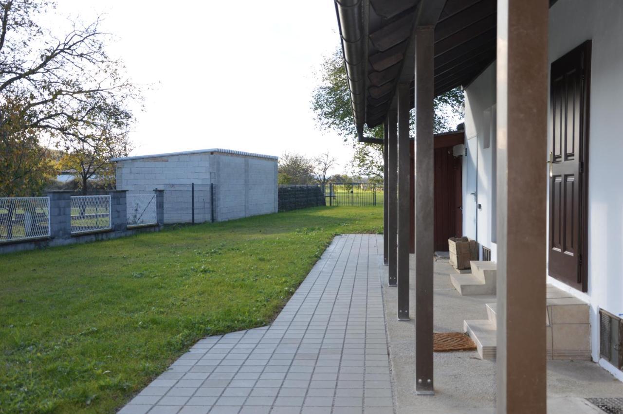 Kinderlachen Garantiert Lutzmannsburg Exterior photo